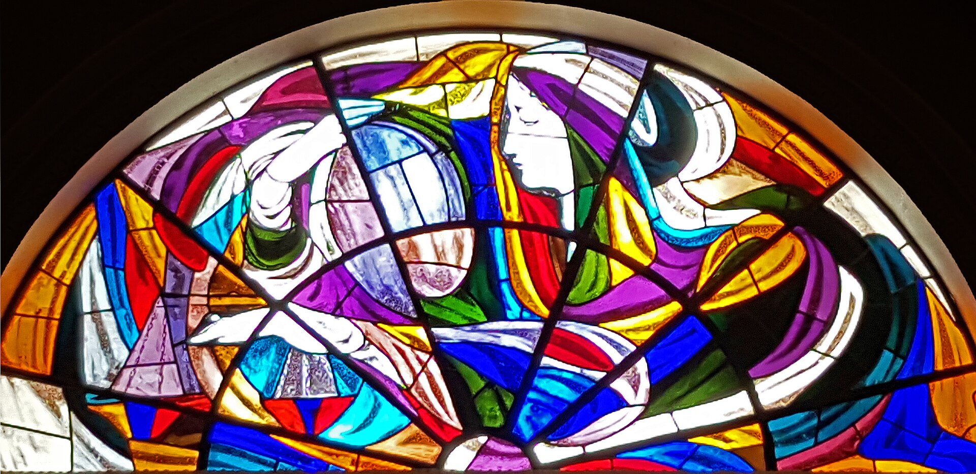 Vitral no Santuário de Fátima
